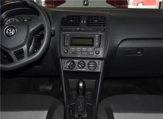 Polo 2016款 1.4L Cross Polo 自动 中控类   中控台