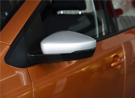 Polo 2016款 1.4L Cross Polo 自动 外观细节类   外后视镜