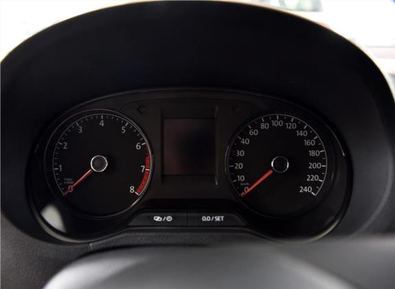Polo 2016款 1.4L Cross Polo 自动 中控类   仪表盘
