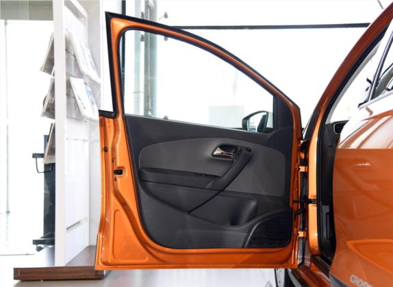 Polo 2016款 1.6L Cross Polo 自动 车厢座椅   前门板