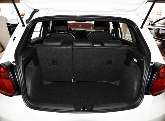 Polo 2016款 1.4TSI GTI 车厢座椅   后备厢