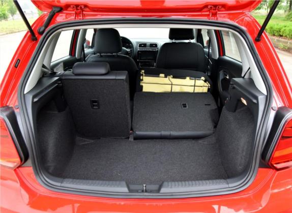 Polo 2018款 1.5L 自动豪华型 车厢座椅   后备厢
