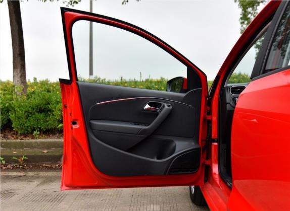 Polo 2018款 1.5L 自动豪华型 车厢座椅   前门板