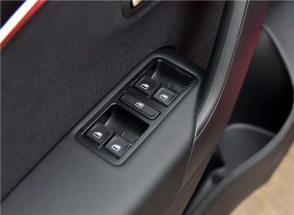 Polo 2018款 1.5L 自动豪华型 车厢座椅   门窗控制