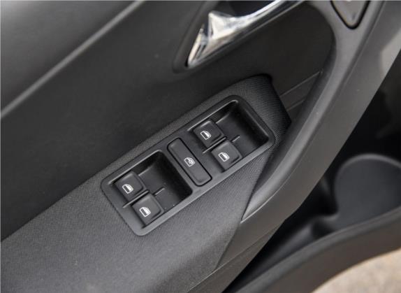 Polo 2018款 1.5L 手动安驾型 车厢座椅   门窗控制