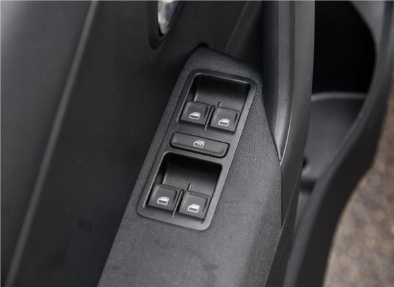 Polo 2018款 1.5L 自动安享型 车厢座椅   门窗控制