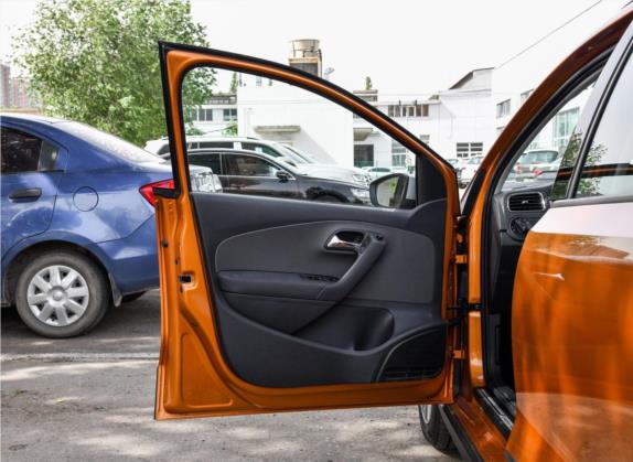 Polo 2018款 1.5L Cross Polo 自动 车厢座椅   前门板