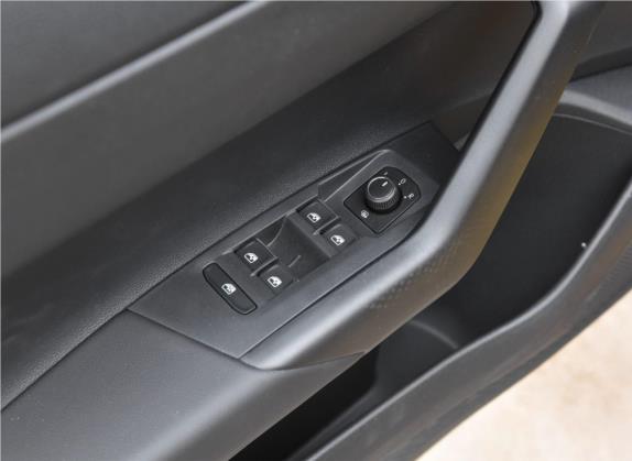 Polo 2019款 Plus 1.5L 自动Beats潮酷版 车厢座椅   门窗控制