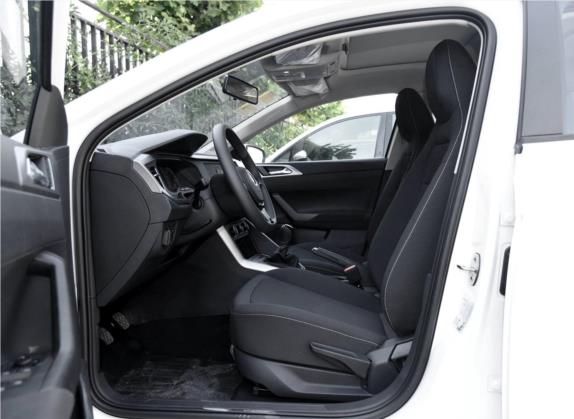 Polo 2019款 Plus 1.5L 手动全景乐享版 车厢座椅   前排空间