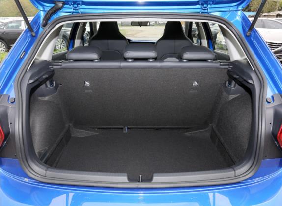Polo 2021款 Plus 1.5L 自动炫彩科技版 车厢座椅   后备厢