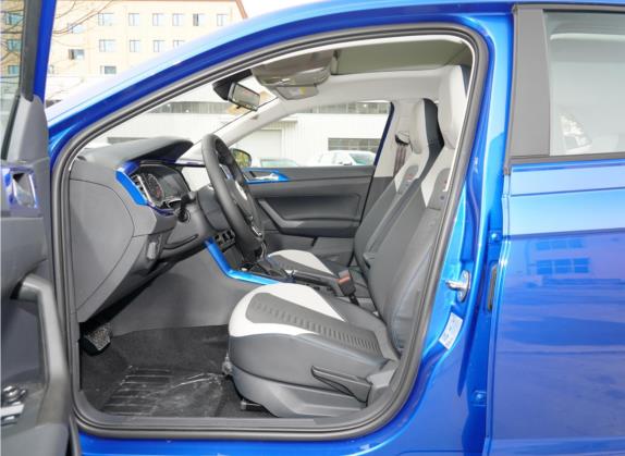 Polo 2021款 Plus 1.5L 自动潮酷智尊版 车厢座椅   前排空间