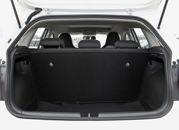 Polo 2023款 Plus 1.5L 自动全景乐享版 车厢座椅   后备厢