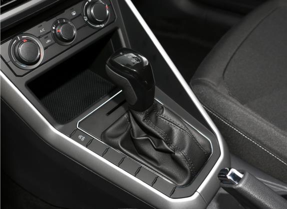 Polo 2023款 Plus 1.5L 自动纵情乐活版 中控类   挡把