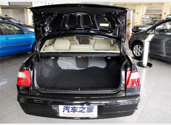 桑塔纳志俊 2006款 1.8L 手动舒适型 车厢座椅   后备厢