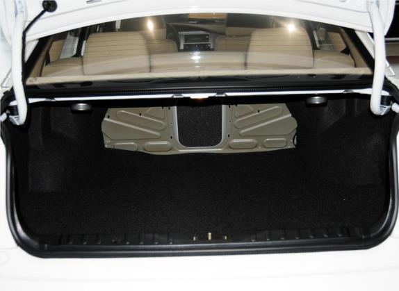 桑塔纳志俊 2008款 1.8L 手动实尚型 车厢座椅   后备厢