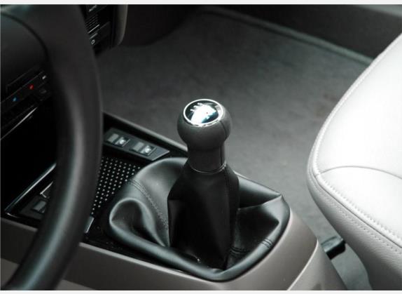 桑塔纳志俊 2008款 1.8L 手动舒适型 中控类   挡把