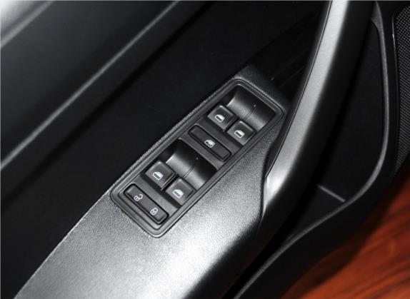 桑塔纳 2013款 1.6L 手动风尚版 车厢座椅   门窗控制