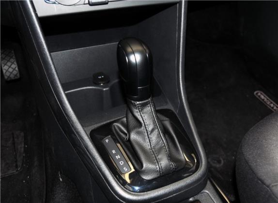 桑塔纳 2013款 1.6L 自动风尚版 中控类   挡把