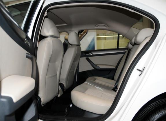 桑塔纳 2013款 1.6L 手动舒适版 车厢座椅   后排空间