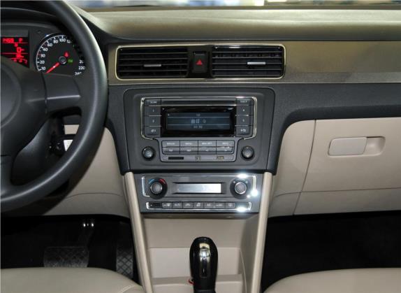 桑塔纳 2013款 1.6L 自动舒适版 中控类   中控台
