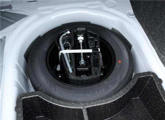 桑塔纳 2015款 1.6L 手动风尚版 其他细节类   备胎