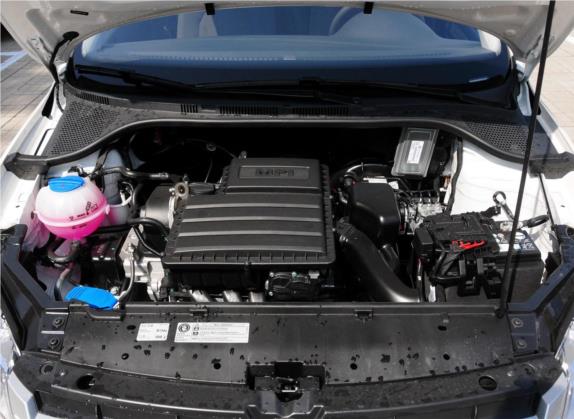 桑塔纳 2015款 1.6L 手动风尚版 其他细节类   发动机舱