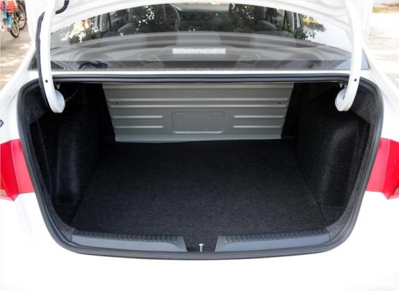 桑塔纳 2015款 1.6L 手动风尚版 车厢座椅   后备厢