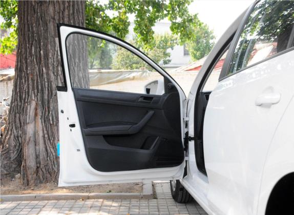 桑塔纳 2015款 1.6L 手动风尚版 车厢座椅   前门板