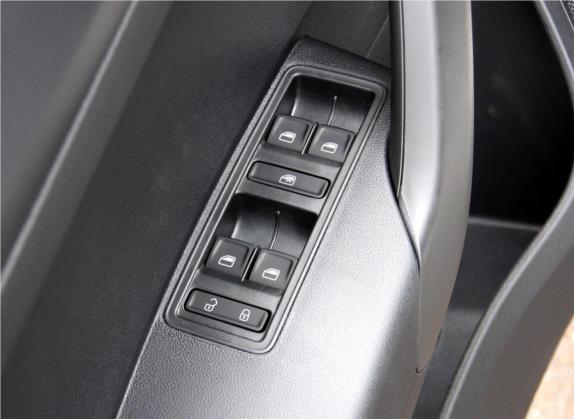 桑塔纳 2015款 1.6L 自动风尚版 车厢座椅   门窗控制