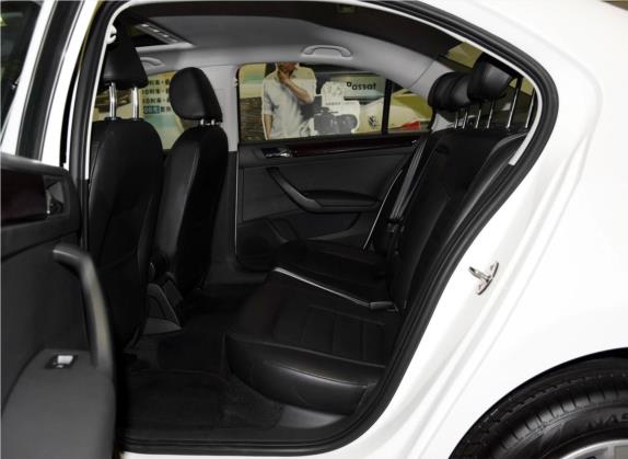 桑塔纳 2015款 1.6L 手动豪华版 车厢座椅   后排空间