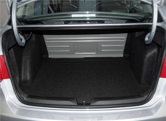 桑塔纳 2015款 1.6L 自动豪华版 车厢座椅   后备厢