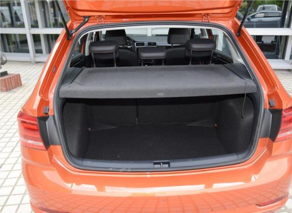 桑塔纳 2015款 浩纳 230TSI DSG豪华型 车厢座椅   后备厢