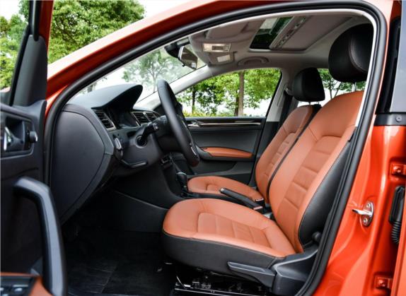 桑塔纳 2015款 浩纳 1.6L 自动豪华型 车厢座椅   前排空间