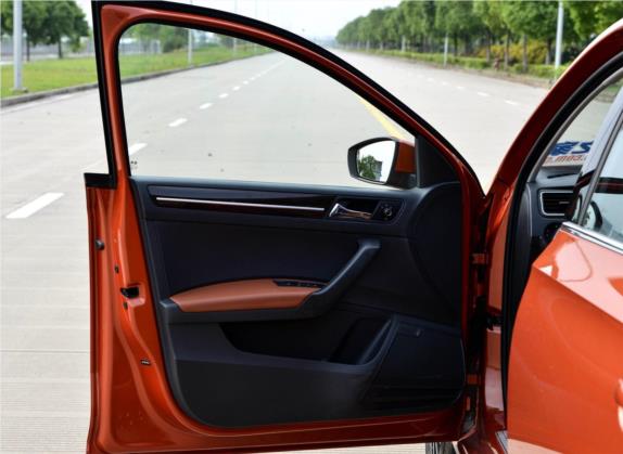 桑塔纳 2015款 浩纳 1.6L 自动豪华型 车厢座椅   前门板