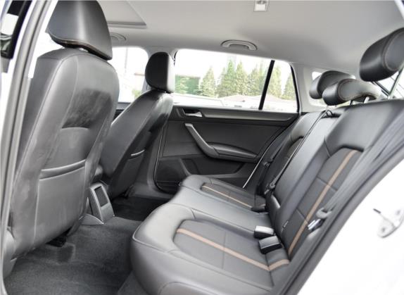 桑塔纳 2016款 Cross 1.6L 自动舒适型 车厢座椅   后排空间