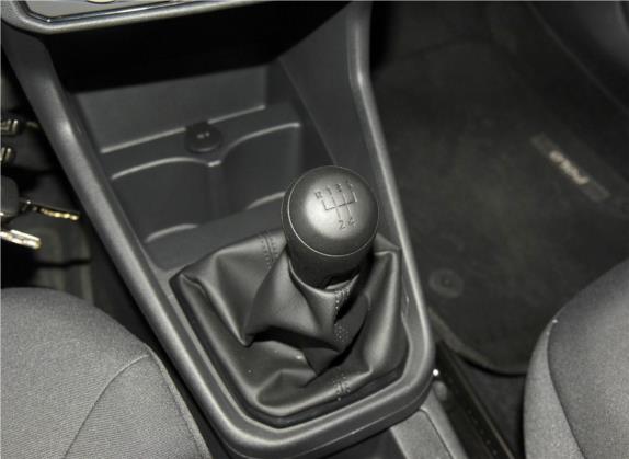 桑塔纳 2016款 1.6L 手动风尚版 中控类   挡把