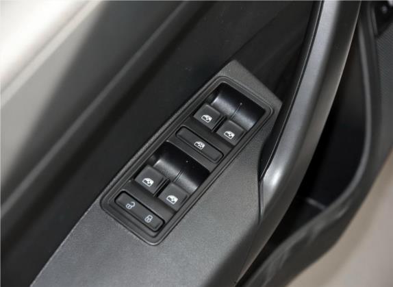 桑塔纳 2016款 1.6L 自动风尚版 车厢座椅   门窗控制