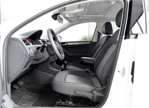 桑塔纳 2016款 1.6L 手动舒适版 车厢座椅   前排空间