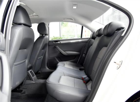 桑塔纳 2016款 1.6L 手动舒适版 车厢座椅   后排空间