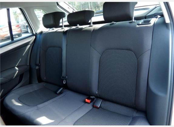 桑塔纳 2016款 Cross 1.6L 自动风尚型 车厢座椅   后排空间