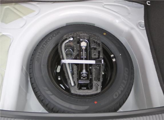 桑塔纳 2017款 浩纳 1.6L 手动风尚版 其他细节类   备胎