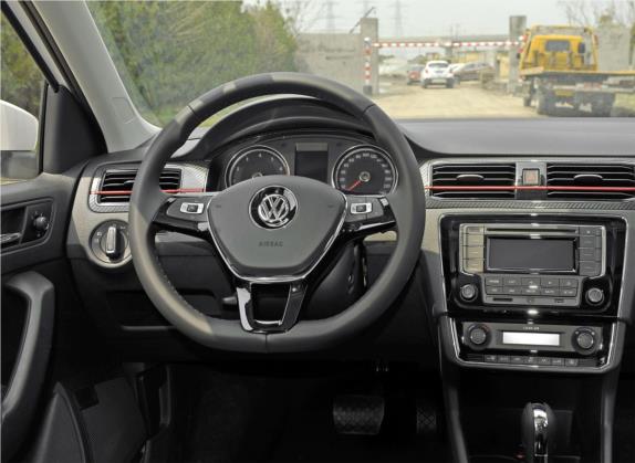 桑塔纳 2017款 浩纳 1.6L 自动豪华版 中控类   驾驶位