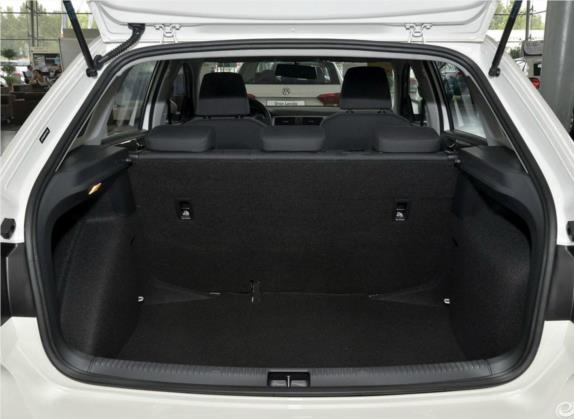 桑塔纳 2017款 浩纳 1.6L 自动豪华版 车厢座椅   后备厢