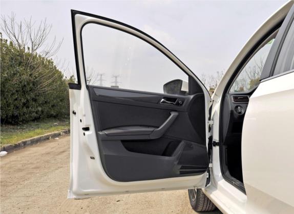 桑塔纳 2017款 浩纳 1.6L 自动豪华版 车厢座椅   前门板