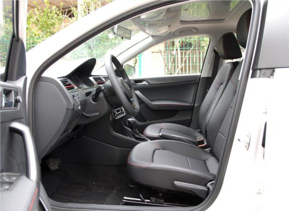 桑塔纳 2017款 浩纳 230TSI DSG舒适版 车厢座椅   前排空间