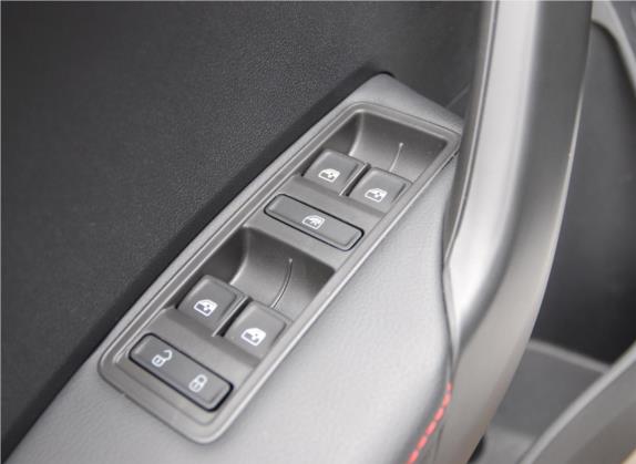 桑塔纳 2017款 浩纳 230TSI DSG舒适版 车厢座椅   门窗控制