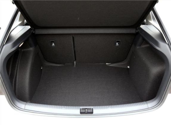 桑塔纳 2017款 浩纳 230TSI DSG豪华版 车厢座椅   后备厢