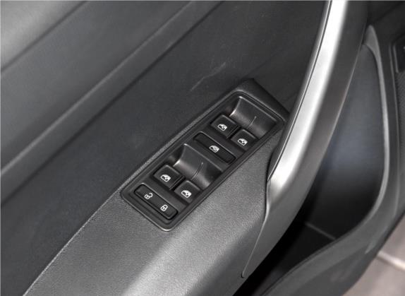 桑塔纳 2018款 1.5L 手动风尚版 车厢座椅   门窗控制