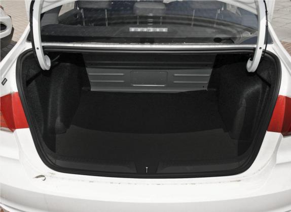 桑塔纳 2019款 1.5L 手动风尚版 国V 车厢座椅   后备厢