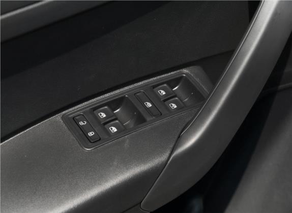 桑塔纳 2019款 1.5L 手动风尚版 国V 车厢座椅   门窗控制